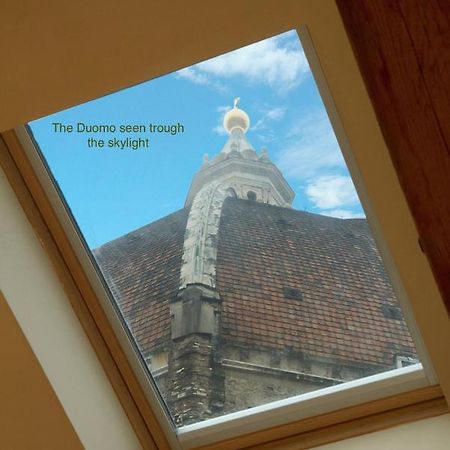 The Flora And Florian Apartments - The Feeling Of Touching The Duomo Florença Exterior foto