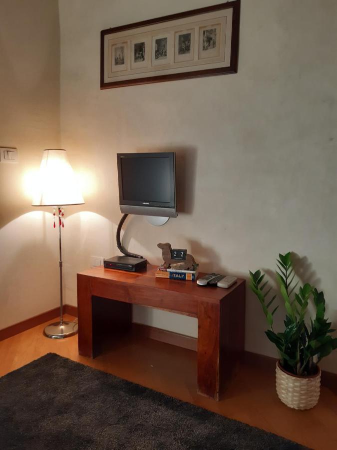 The Flora And Florian Apartments - The Feeling Of Touching The Duomo Florença Exterior foto