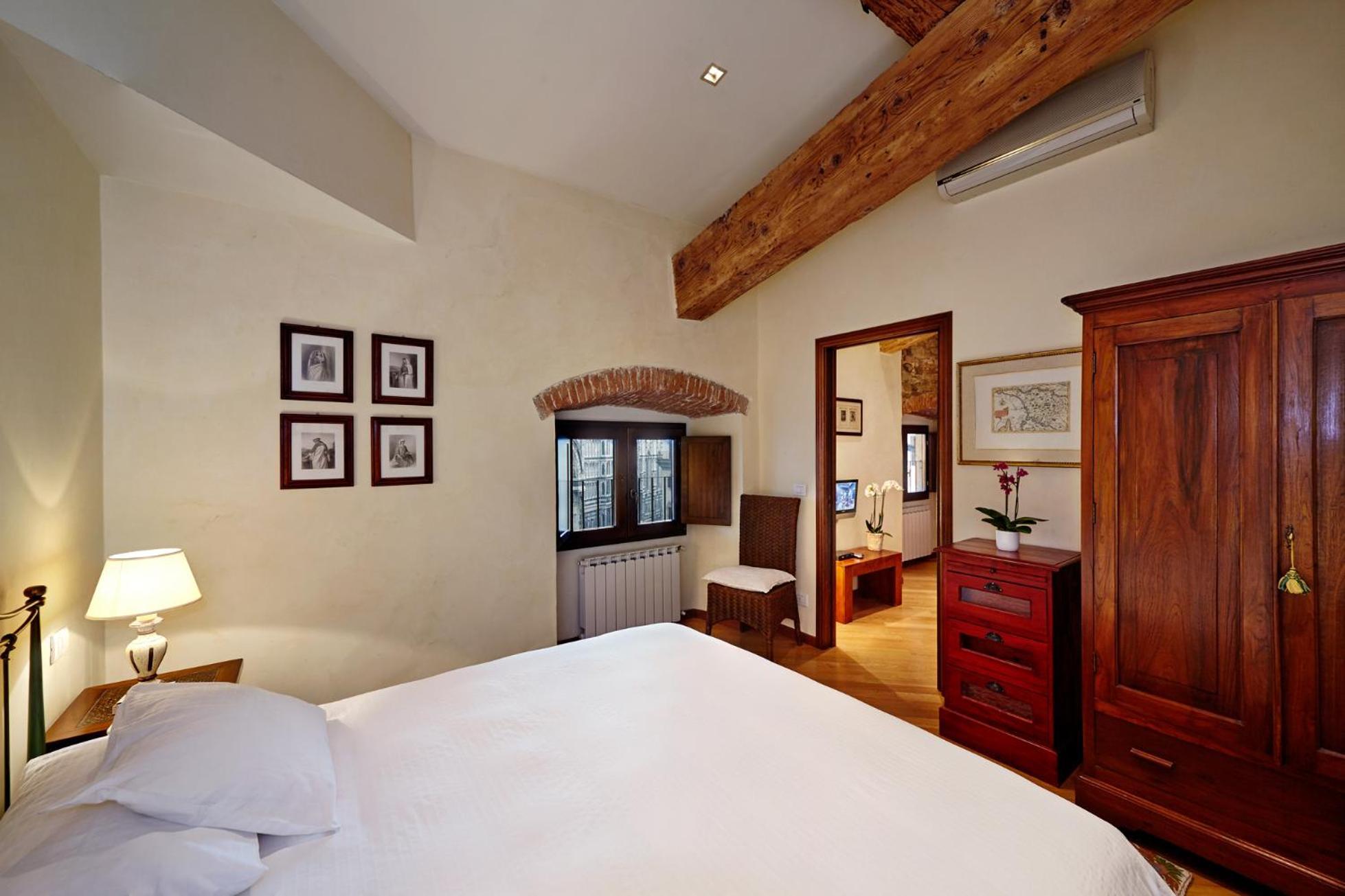 The Flora And Florian Apartments - The Feeling Of Touching The Duomo Florença Exterior foto