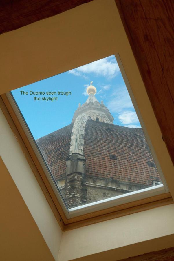 The Flora And Florian Apartments - The Feeling Of Touching The Duomo Florença Exterior foto