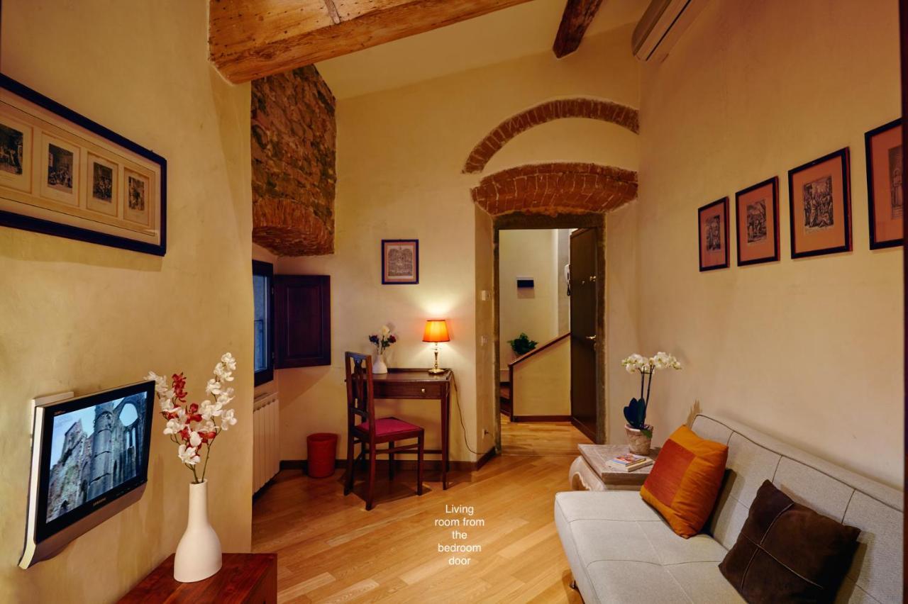 The Flora And Florian Apartments - The Feeling Of Touching The Duomo Florença Exterior foto