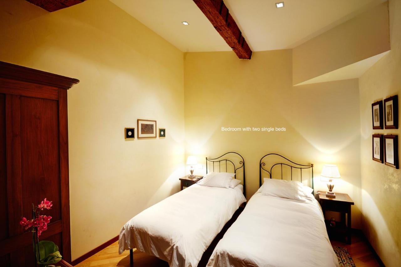The Flora And Florian Apartments - The Feeling Of Touching The Duomo Florença Exterior foto